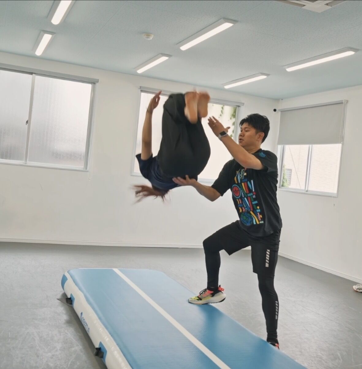 経験を活かした指導を行うトレーナー